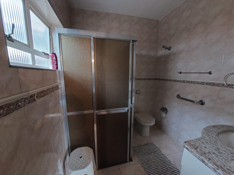 756d3d69-9ce7-45db-b6b3-2d18255220b0.jpg