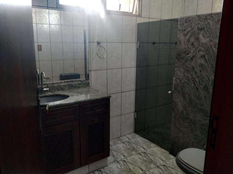 41b6d114-8d3f-4b55-b7d6-60e84da4bcb1.jpg