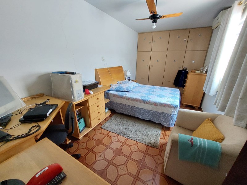 620b56da-0fb8-4c3d-9c50-2faa984c308c.jpg