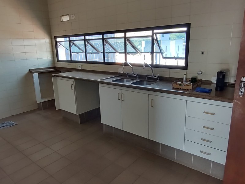 1b9943ab-9440-4ded-8879-e52fe18e38d8.jpg